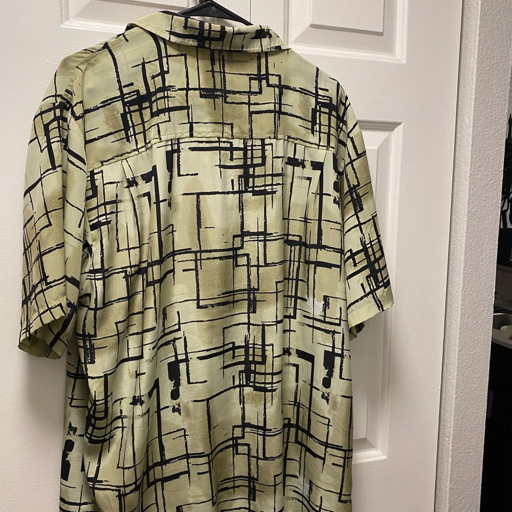 Silver Silk Hawaii Shirt Mens Gray Black Silk Button Up Short Sleeve Size XL